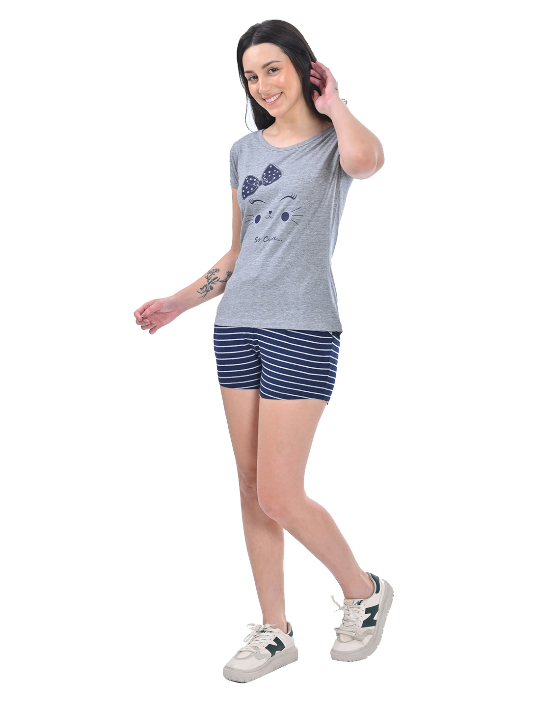 Women’s Short-Sleeve Graphic T-Shirt with Striped Shorts