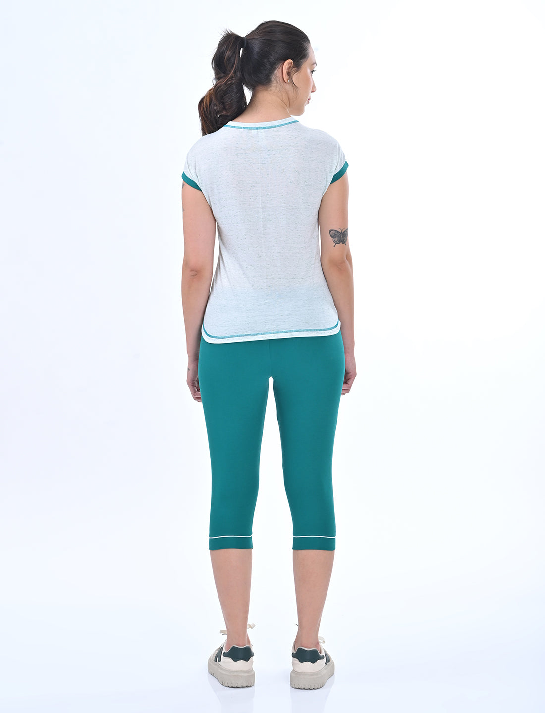 Women’s Casual Lounge Set with Graphic T-Shirt and Teal Capris