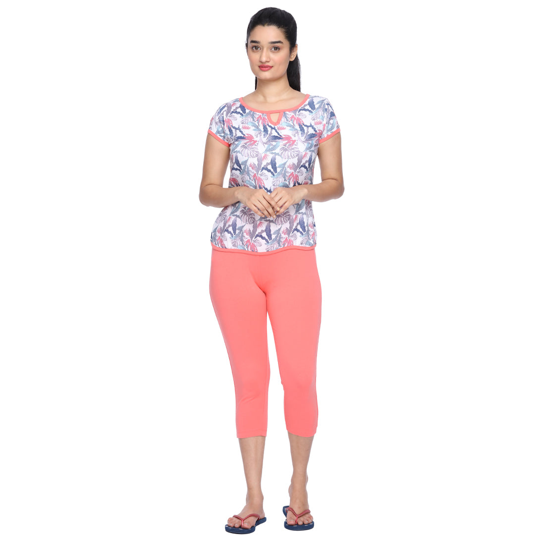 Women's Keyhole Top & Capri Pants Lounge Set
