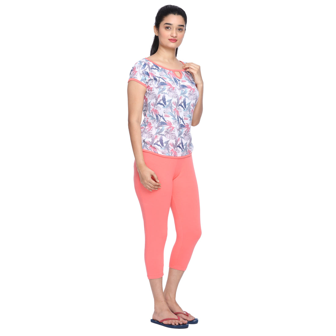 Women's Keyhole Top & Capri Pants Lounge Set