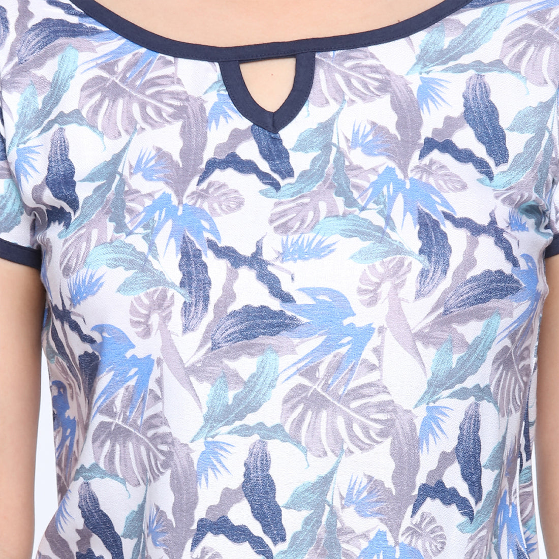 Women's Keyhole Top & Capri Pants Lounge Set
