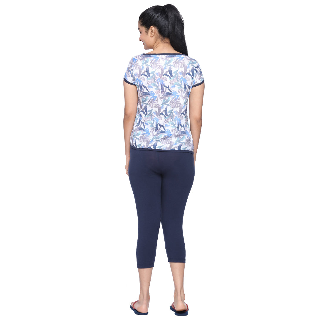 Women's Keyhole Top & Capri Pants Lounge Set