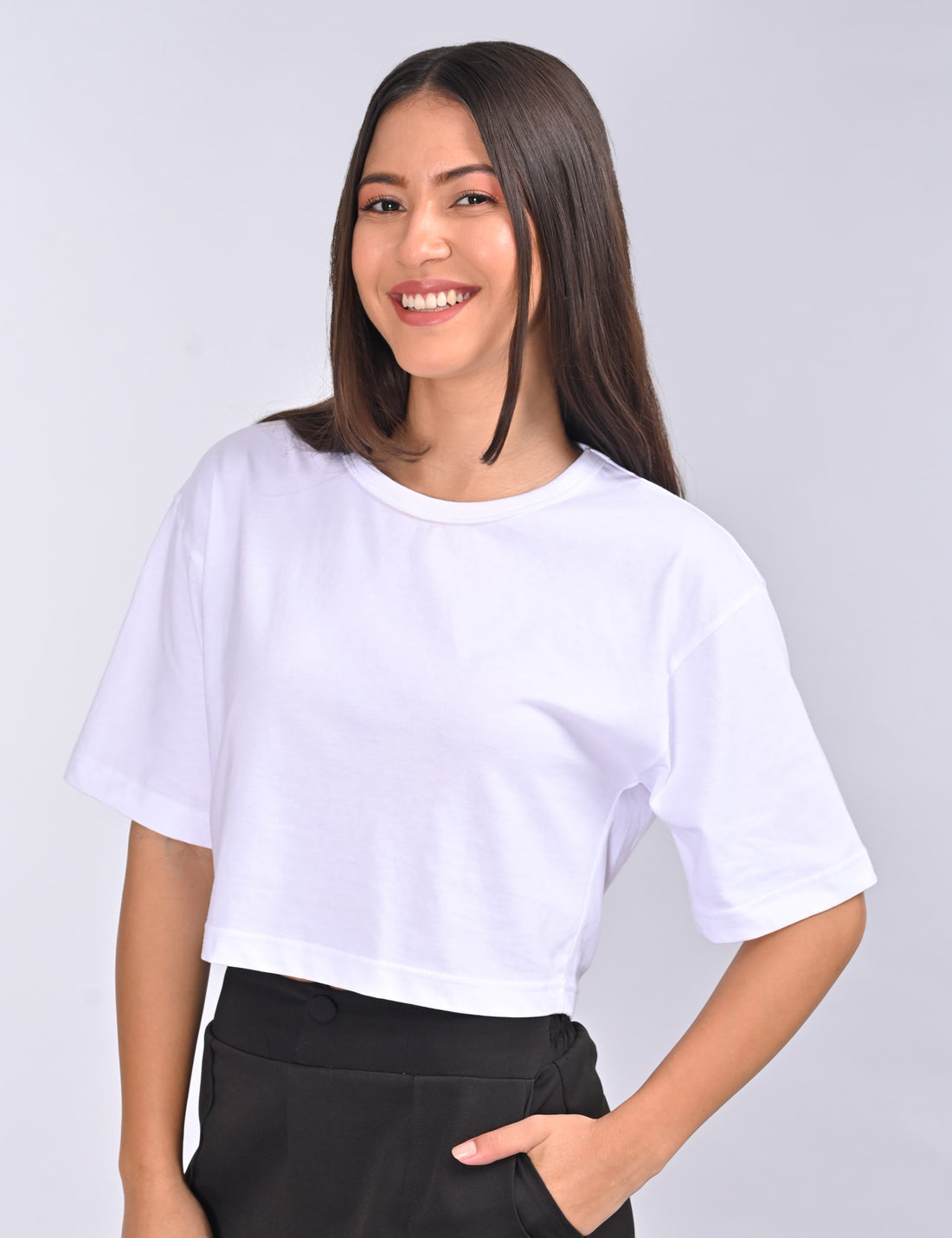Women’s Solid Crew Neck Cropped T-Shirt