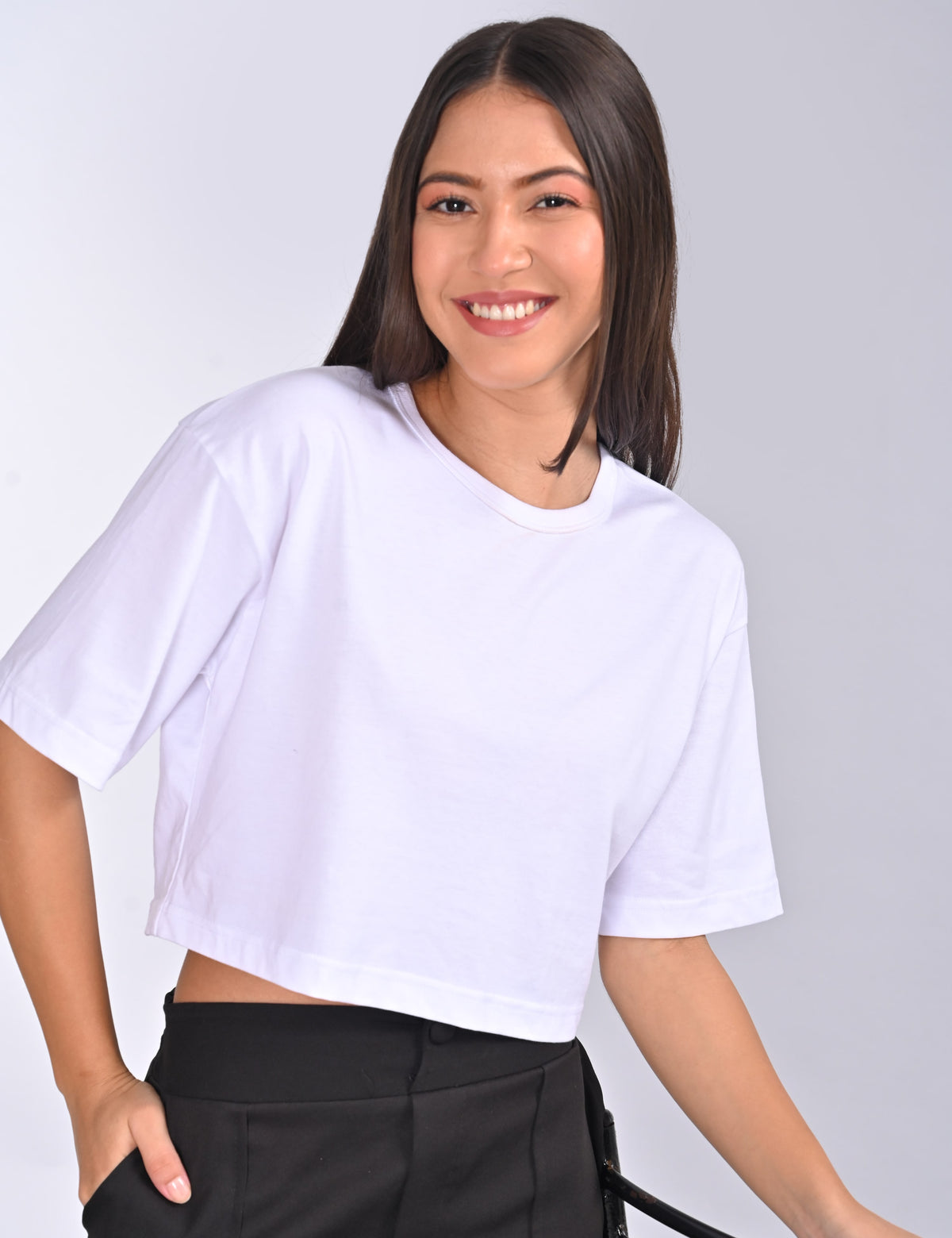 Women’s Solid Crew Neck Cropped T-Shirt
