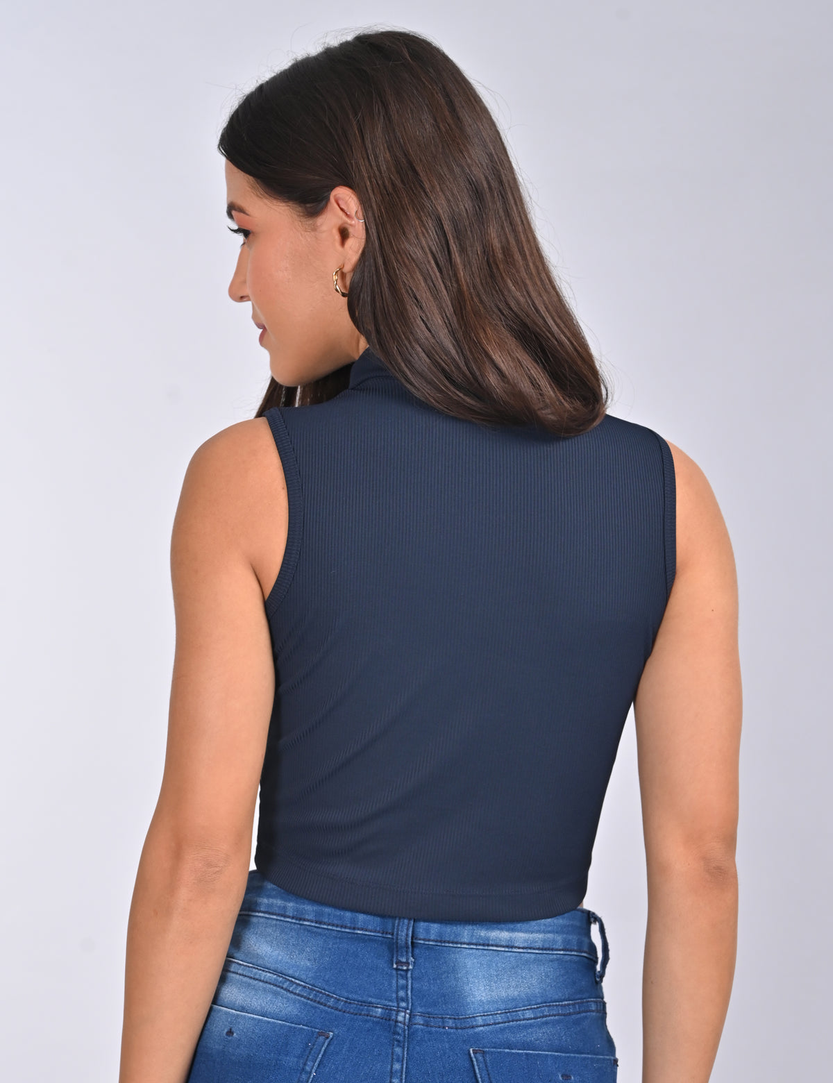 Elegant Ribbed Mock-Neck Fitted Crop Top
