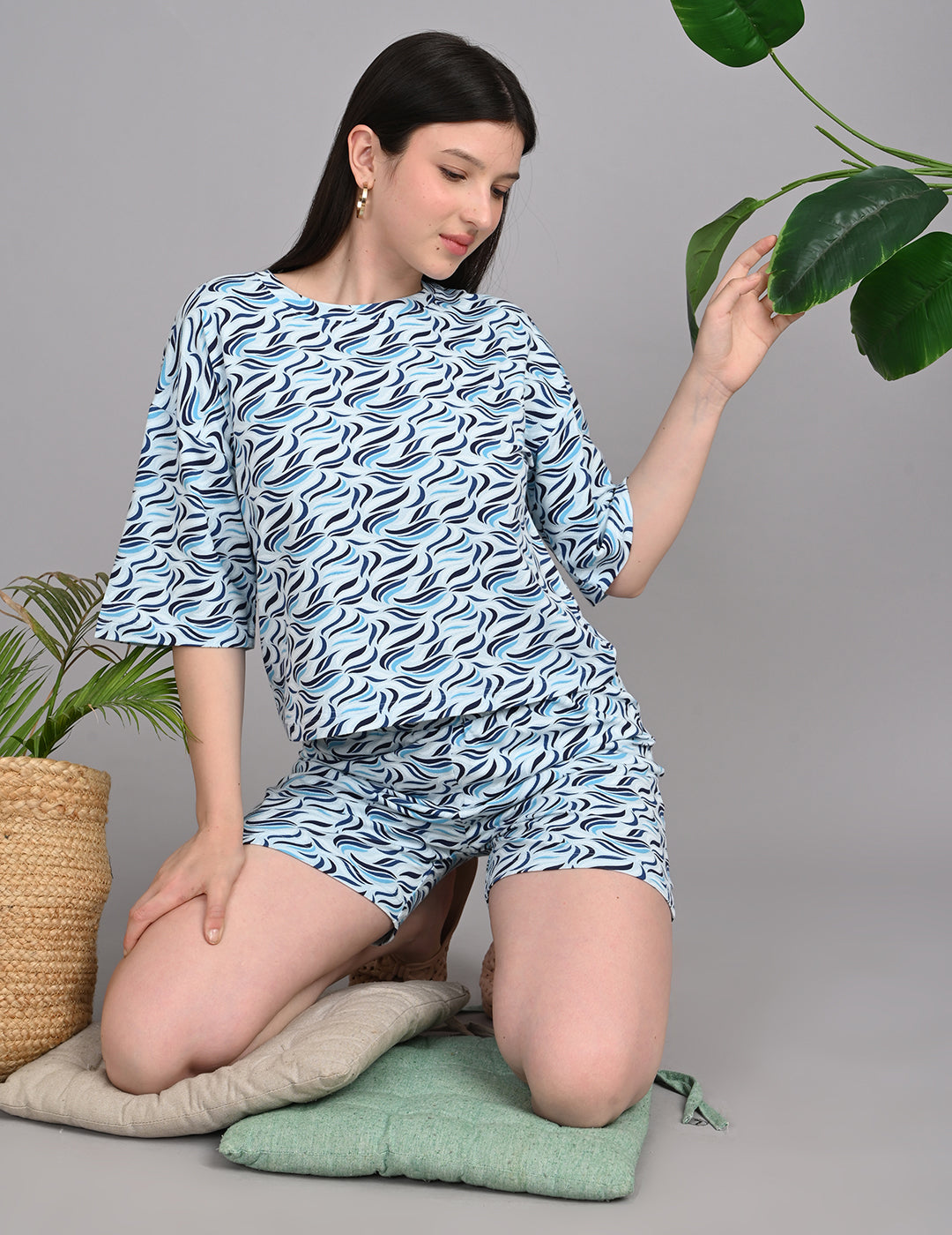 Women's Relaxed Round-Neck All-Over Printed Loungewear Set