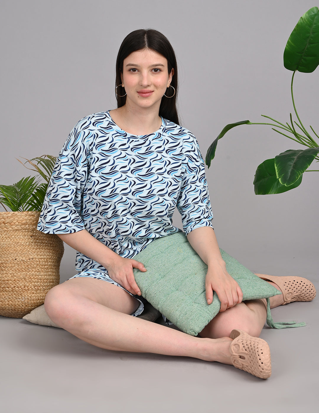 Women's Relaxed Round-Neck All-Over Printed Loungewear Set