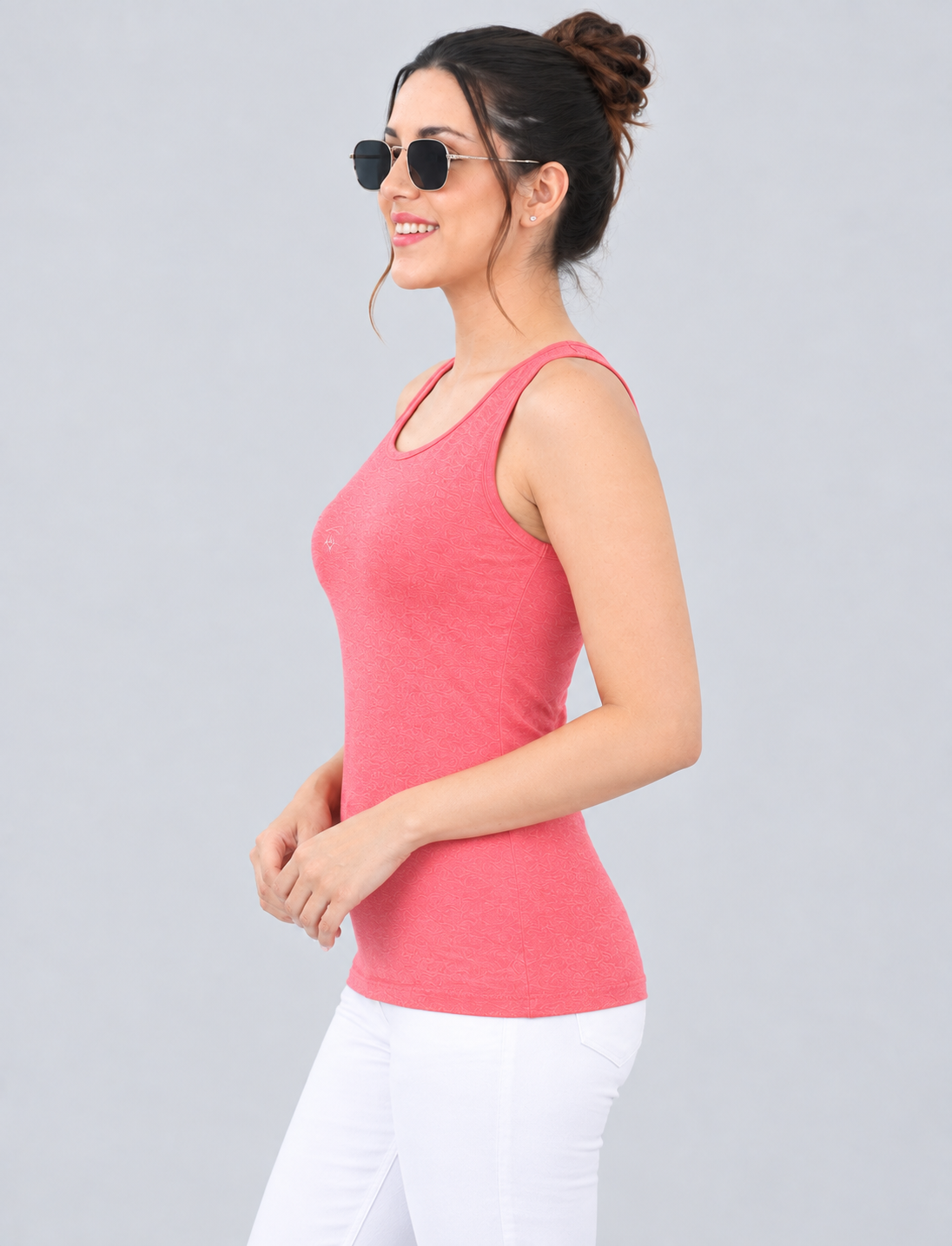 Women’s Sleeveless Scoop-Neck Western Top