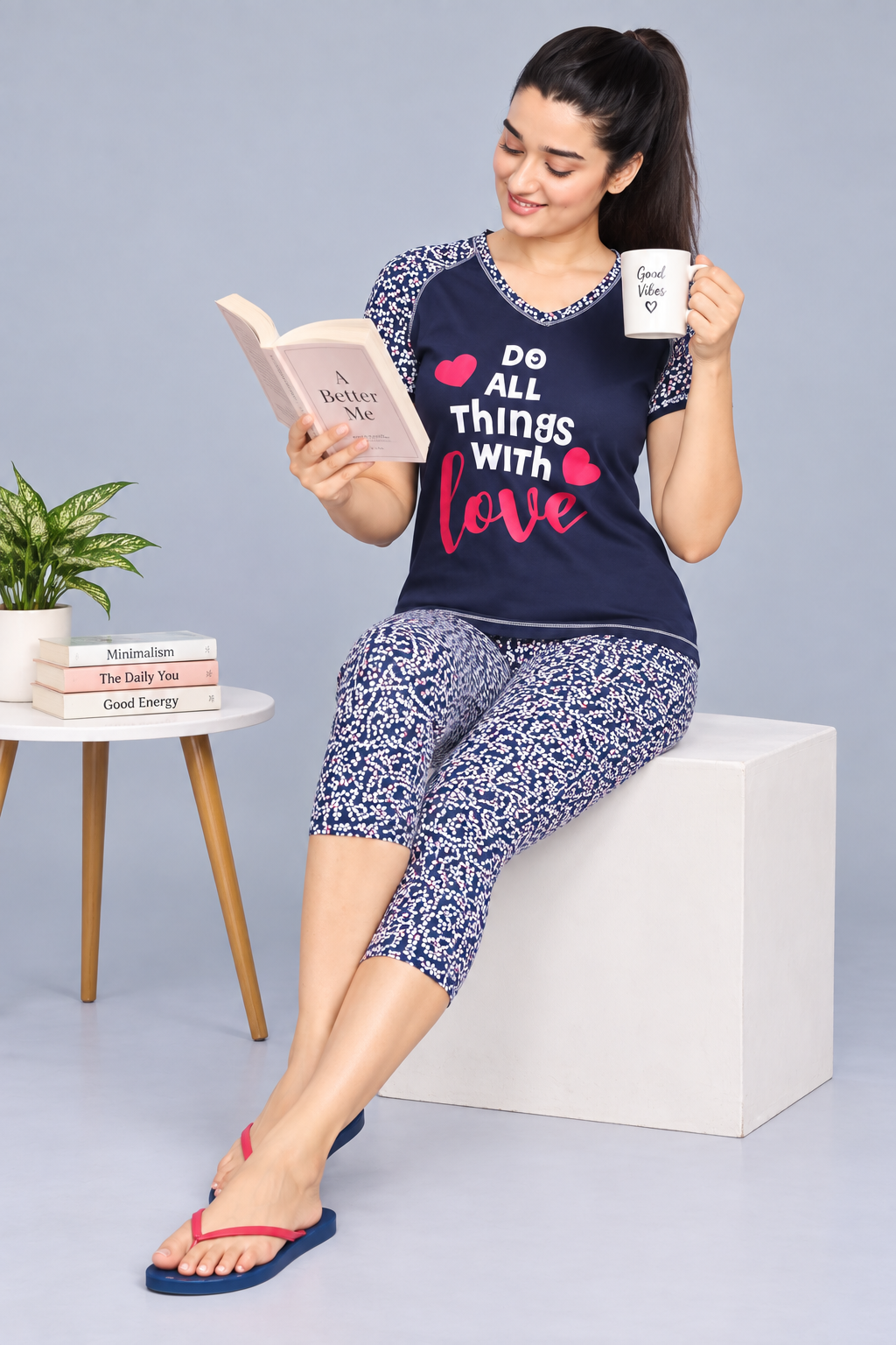 Women’s Printed Lounge T-Shirt & Capri Set