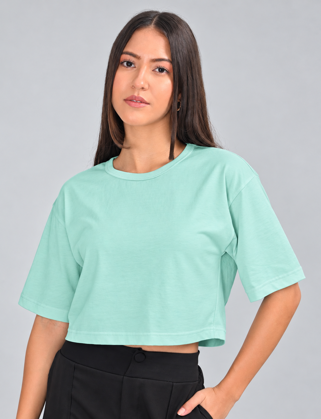 Women’s Solid Crew Neck Cropped T-Shirt